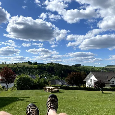 17 Am Berg Βίντερμπεργκ