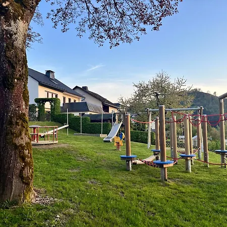 17 Am Berg Βίντερμπεργκ