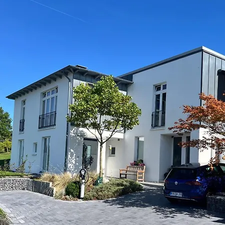 17 Am Berg ווינטרברג