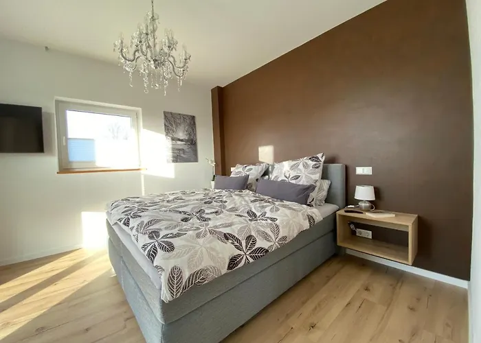 17 Am Berg Apartment *